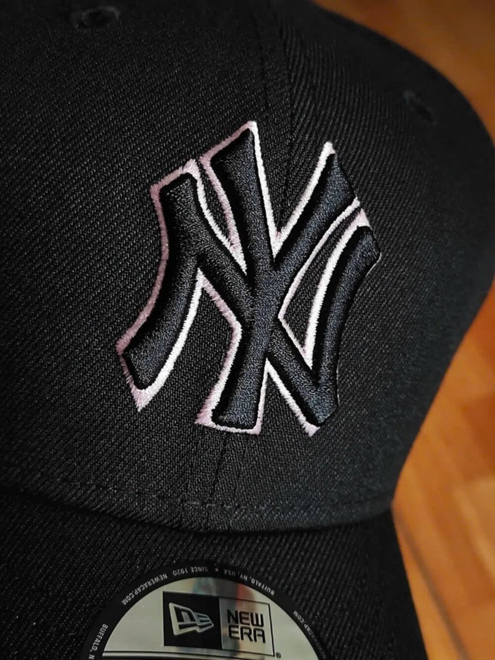 NWT New Era Black Fitted Hat White Logo Side Patch Cap - Picture 6 of 8